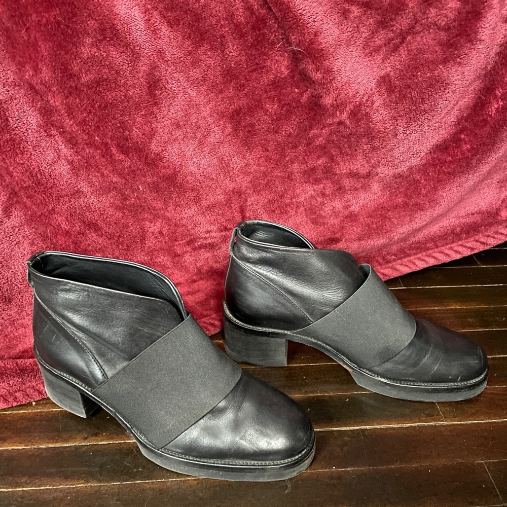 COS Black Leather Ankle Boots / Dress shoes, 7.5